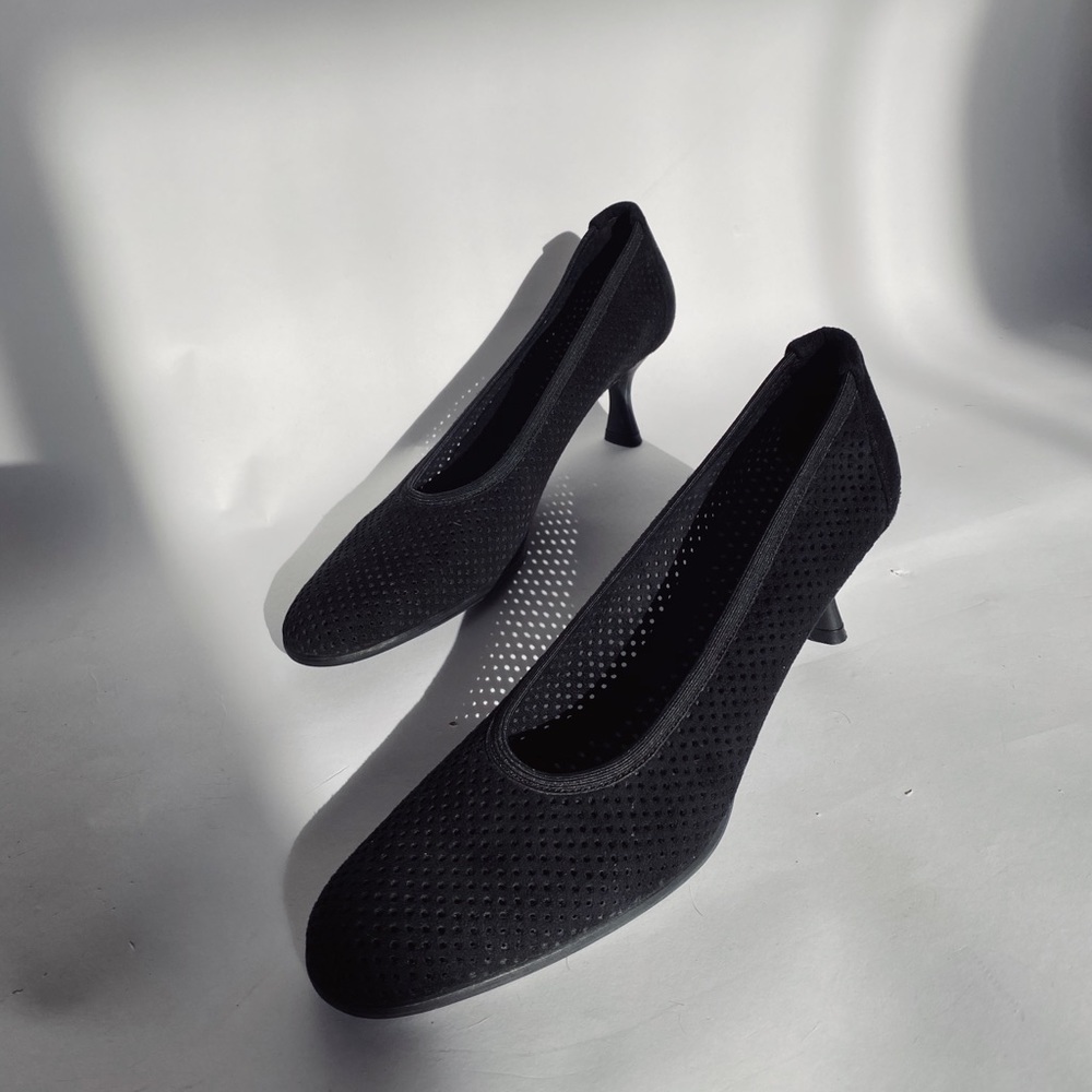 STUART WEITZMAN Perforated Suede Scoop Vamp Heels